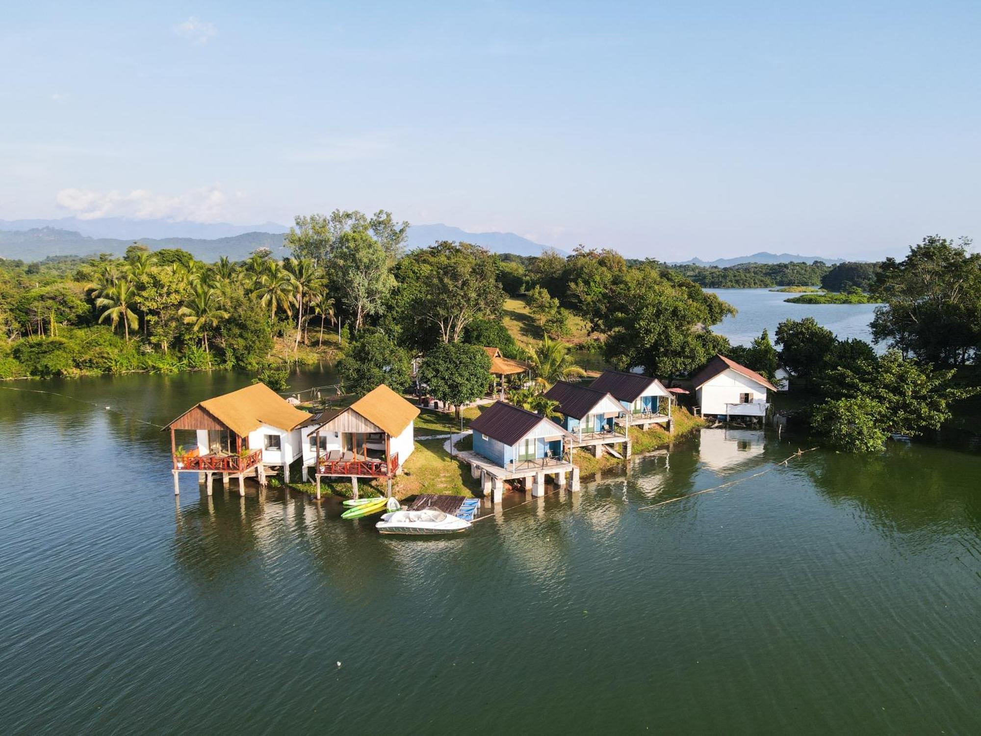 Sunset Nam Ngum Resort Vang Vieng Exterior photo