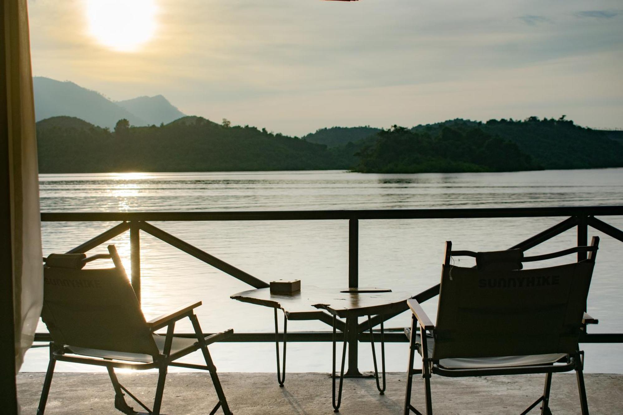 Sunset Nam Ngum Resort Vang Vieng Exterior photo